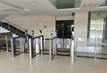 人臉識別通道閘機(jī)系統(tǒng)的運(yùn)用及價格